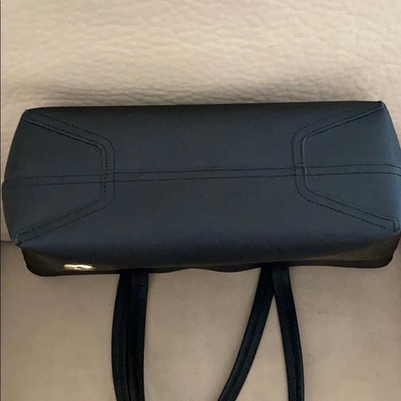 Vince Camuto Leila small leather tote black - Picture 3 of 5